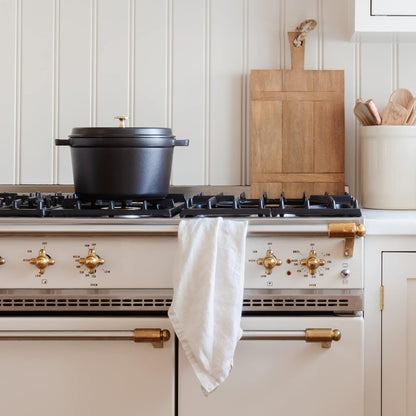 Staub Cast Iron round Cocotte, Dutch Oven, 7-Quart, Serves 7-8, Made in France, Matte Black | Perfect for Batch Cooking, Meal Prep & Large Meals. Braise, Roast & Bake in One Pot. Enameled Coated Cast Iron Dutch Oven9