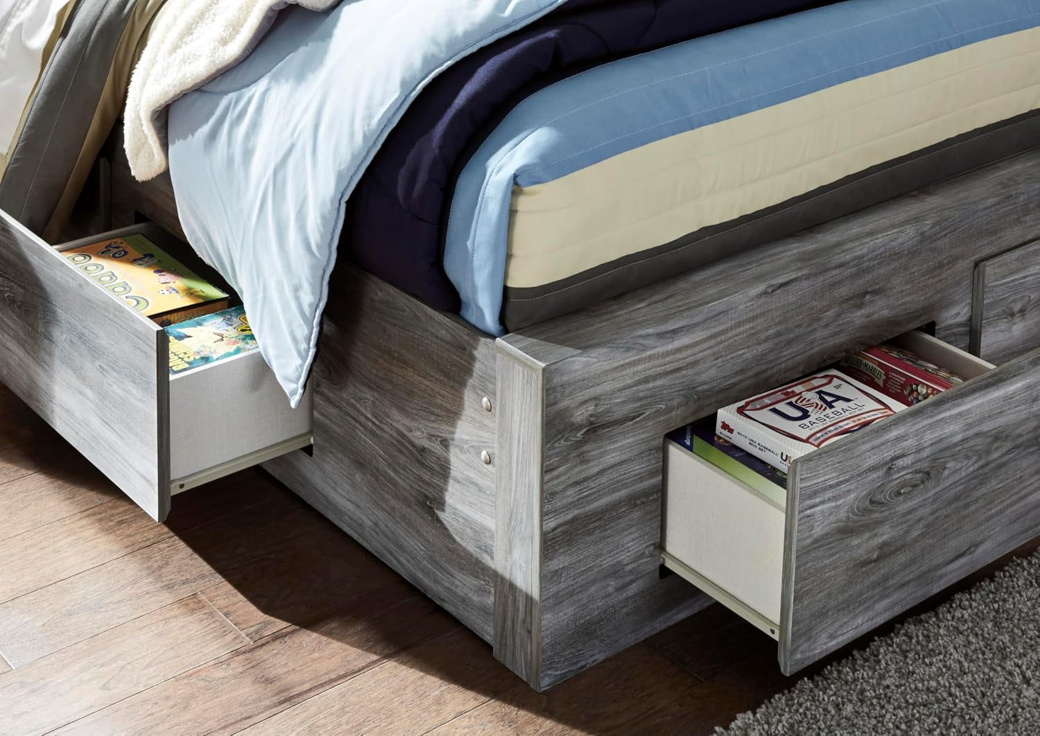 signature-design-by-ashley-baystorm-king-platform-bed-with-4-drawers