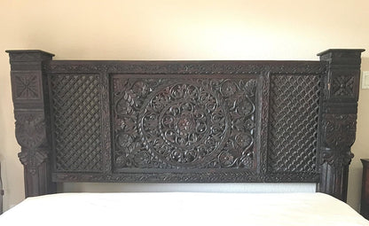 Carved Wooden Lotus Pillar Bed, Hand Crafted from Solid Mahogany Wood, Standard King5