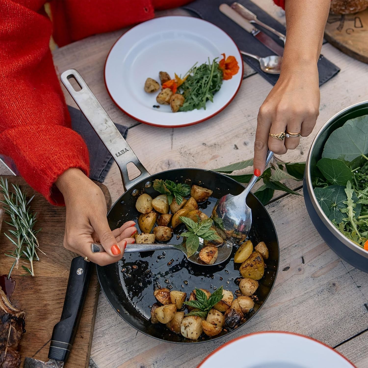 carbon-steel-skillet-10-pre-seasoned-nonstick-rust-resistant-use-on-stovetop-oven-grill-or-campfire