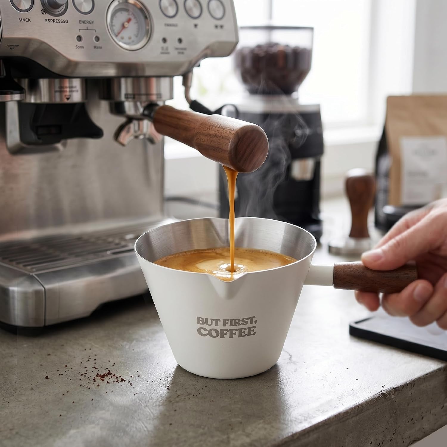 espresso-measuring-cup-with-handle-dv-6-8oz-200ml-stainless-steel-espresso-cups-with-walnut-wood-handle-double-spouts-cream-white-coffee-measuring-cup