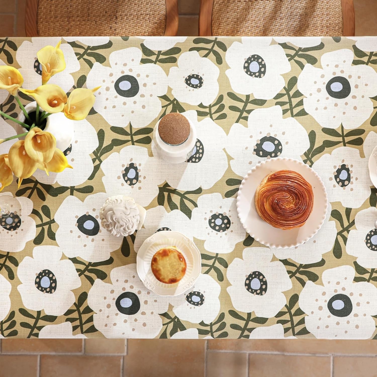 designer-french-linen-tablecloth-rectangular-110x63-hidaka