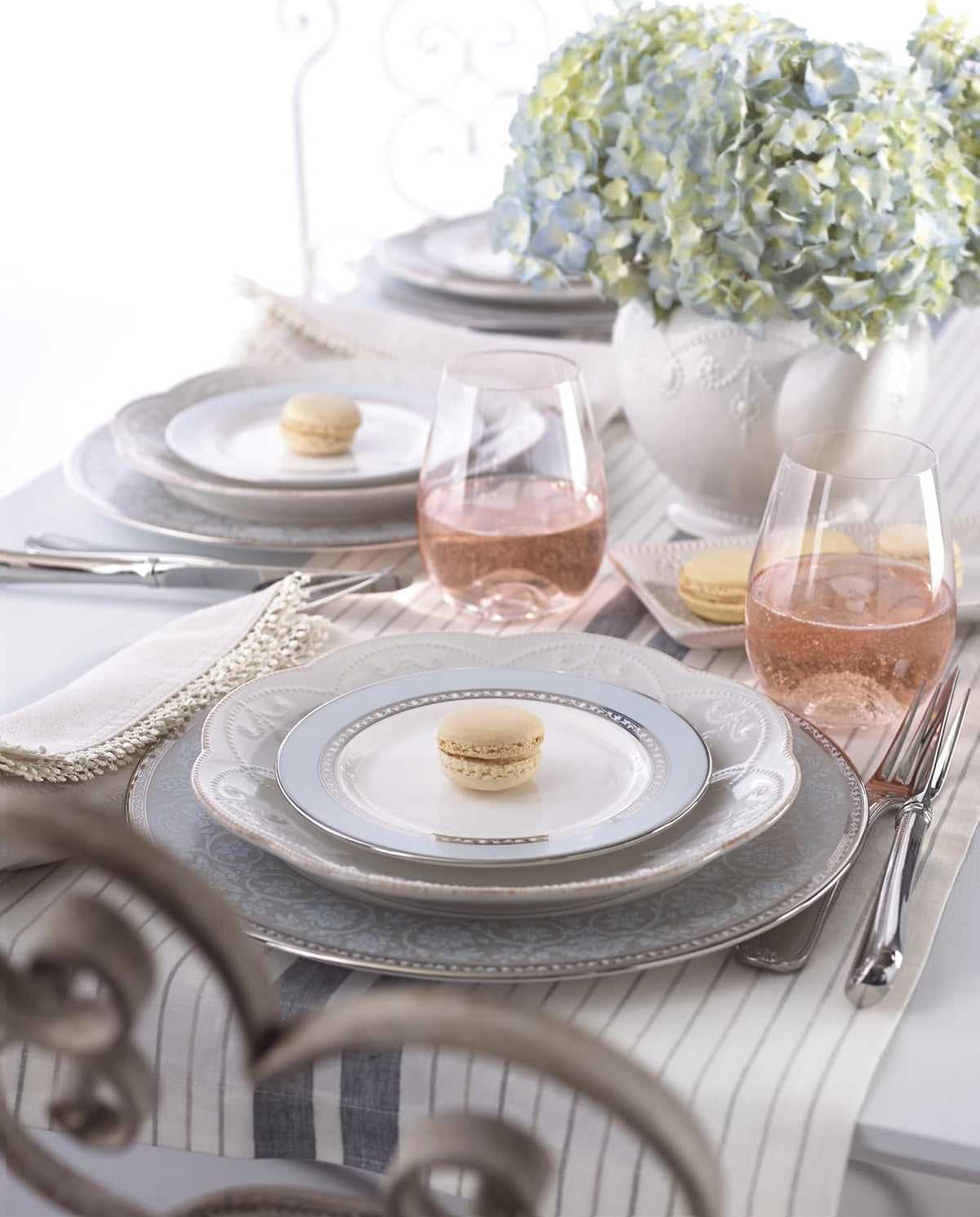 french-perle-white-stoneware-16-piece-dinnerware-set-for-4