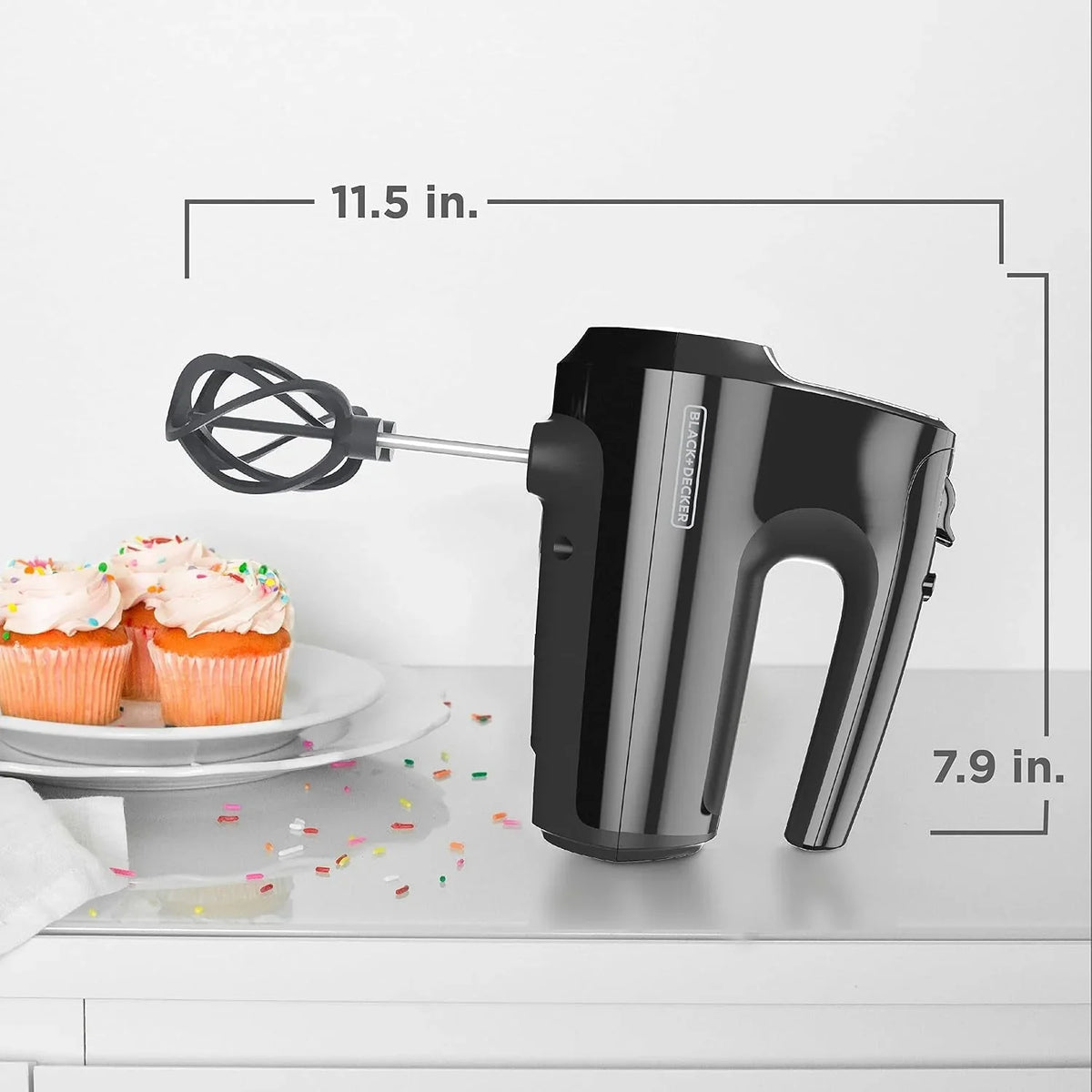 black-decker-hand-held-mixer-mx610b-5-speed-350w-hand-mixer-with-turbo-boost-beaters-whisk-dough-hooks-and-snap-on-storage-case