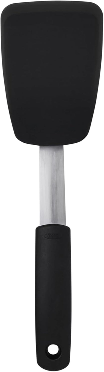 OXO Good Grips Small Silicone Flexible Turner - Black | Spatula, Heat Resistant and Flexible Head, Non-Stick Safe, Ideal for Flipping Burgers or Eggs, Dishwasher Safe1
