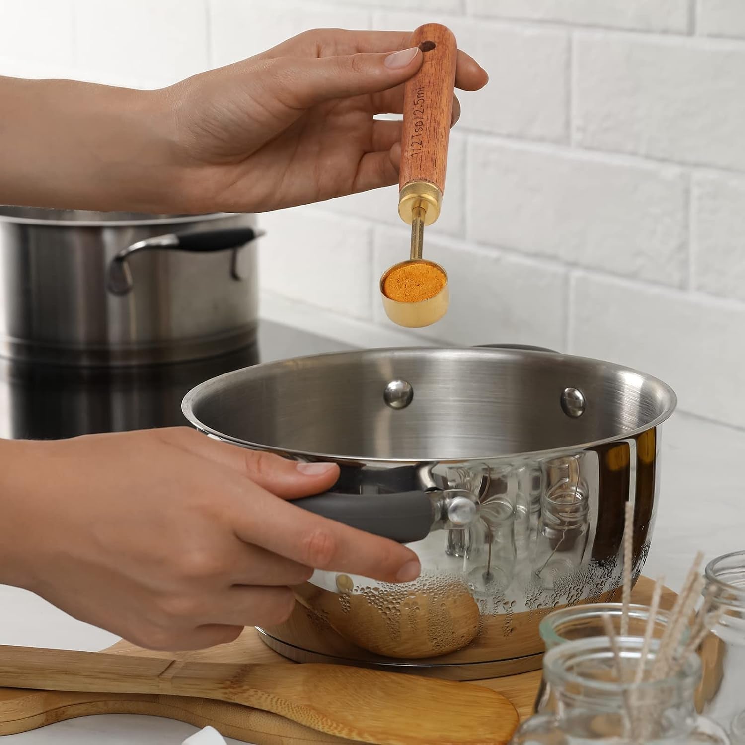 measuring-cups-and-spoons-set-of-8-golden-stainless-steel-measuring-cup-with-wooden-handle-kitchen-food-liquid-baking-gold