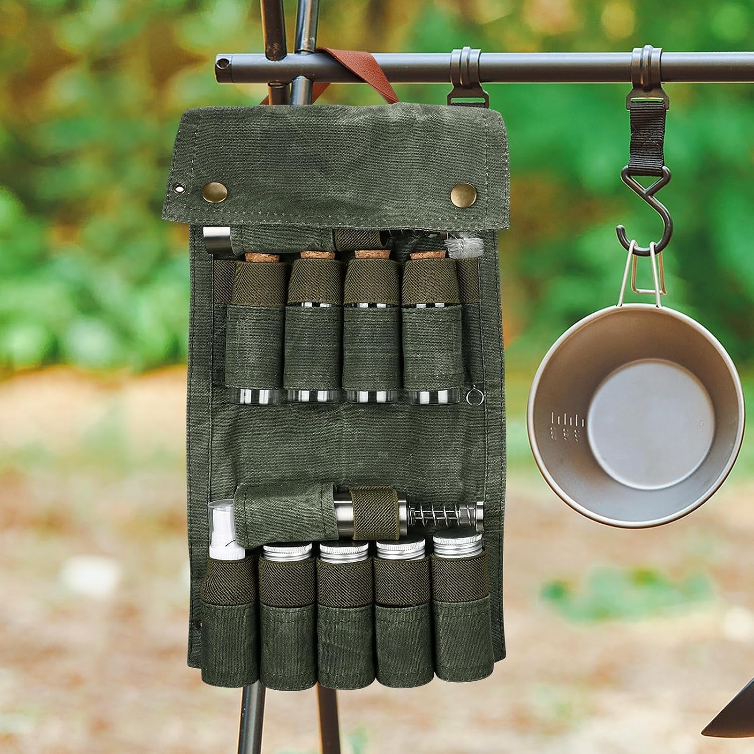 portable-spice-bag-for-travel-camping-spice-kit-with-8-jars-green