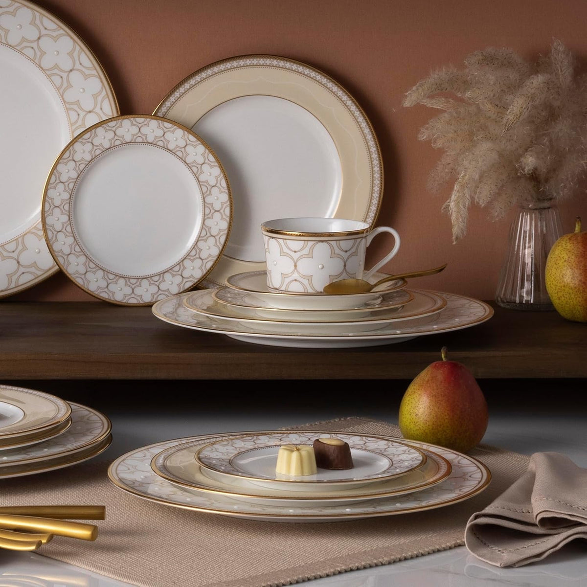 trefolio-gold-40-piece-dinnerware-set-service-for-8