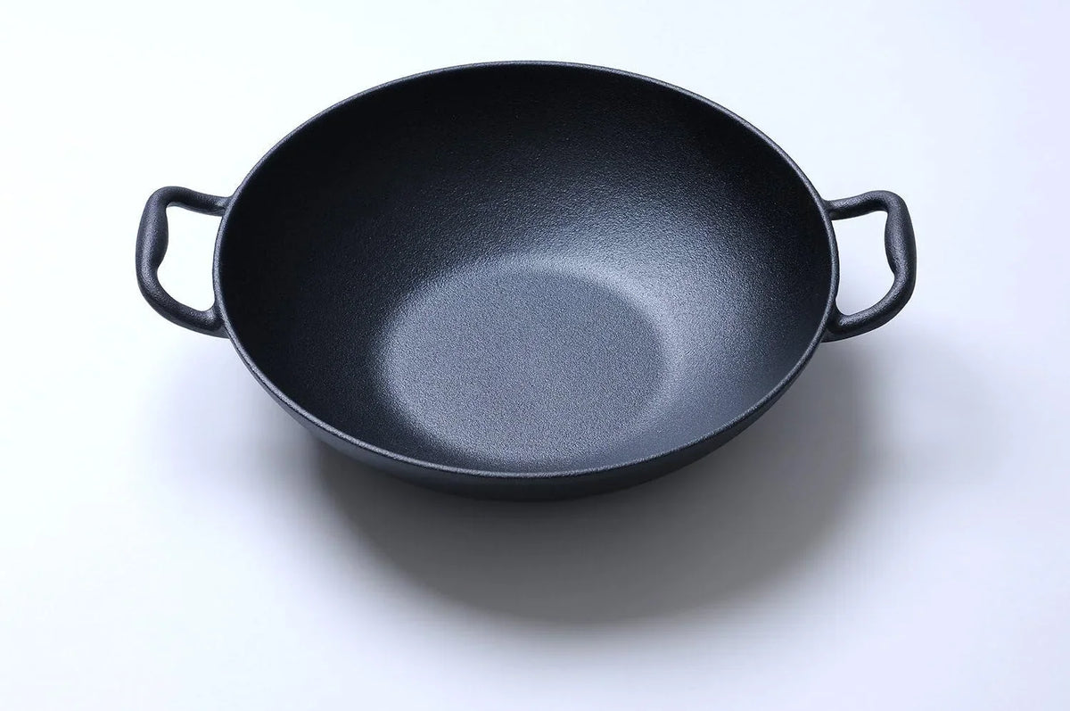 cast-iron-pre-seasoned-wok-12-5-with-wood-spatula-and-wood-lid