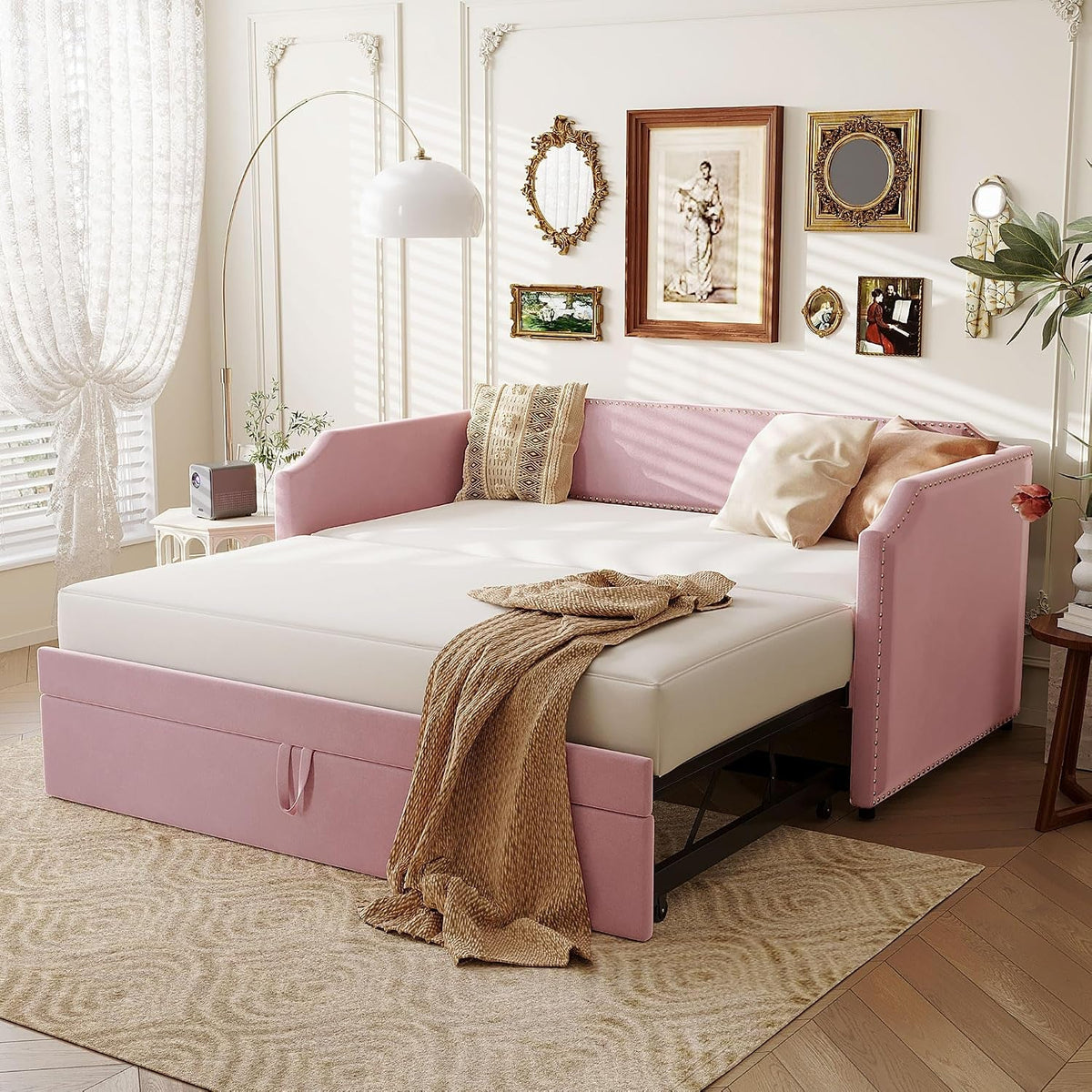 multifunctional-upholstered-twin-to-king-daybed-with-trundle-pink