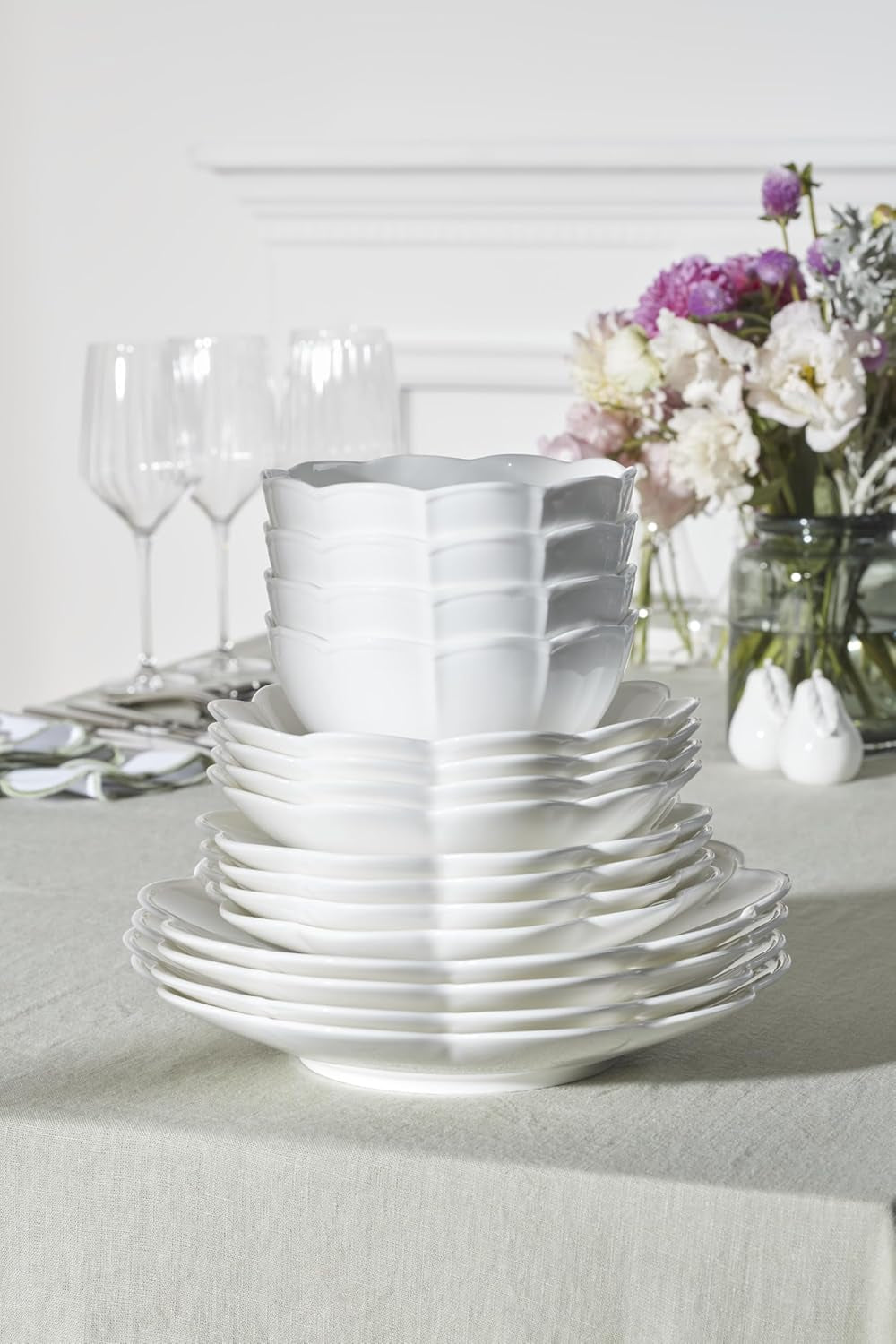 studio-1414-scallop-bone-china-16-piece-dinnerware-set-for-4