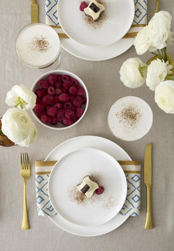 Modern White Porcelain 18-Piece Dinnerware Set for 68