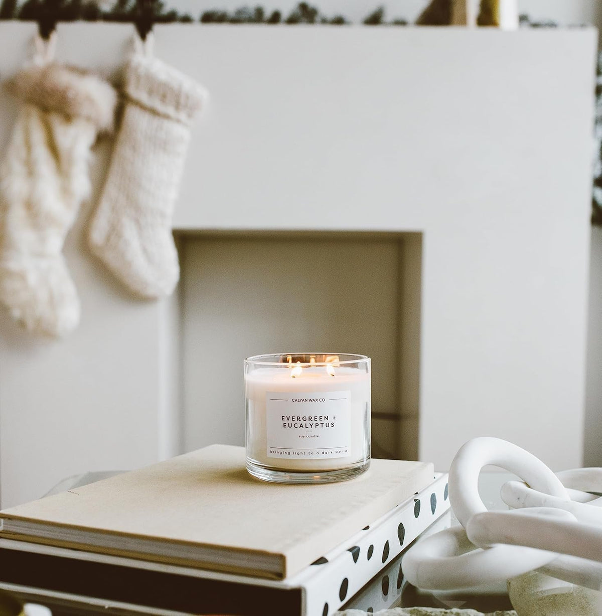 evergreen-eucalyptus-3-wick-scented-candle-43-hour-burn