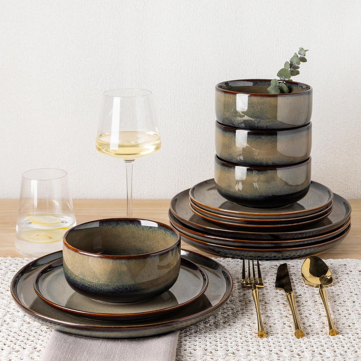 ceramic-dinnerware-set-for-6-18-piece-plates-and-bowls-set