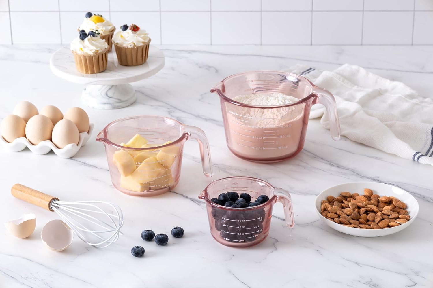 glass-measuring-cups-ideal-for-cooking-and-baking-pink