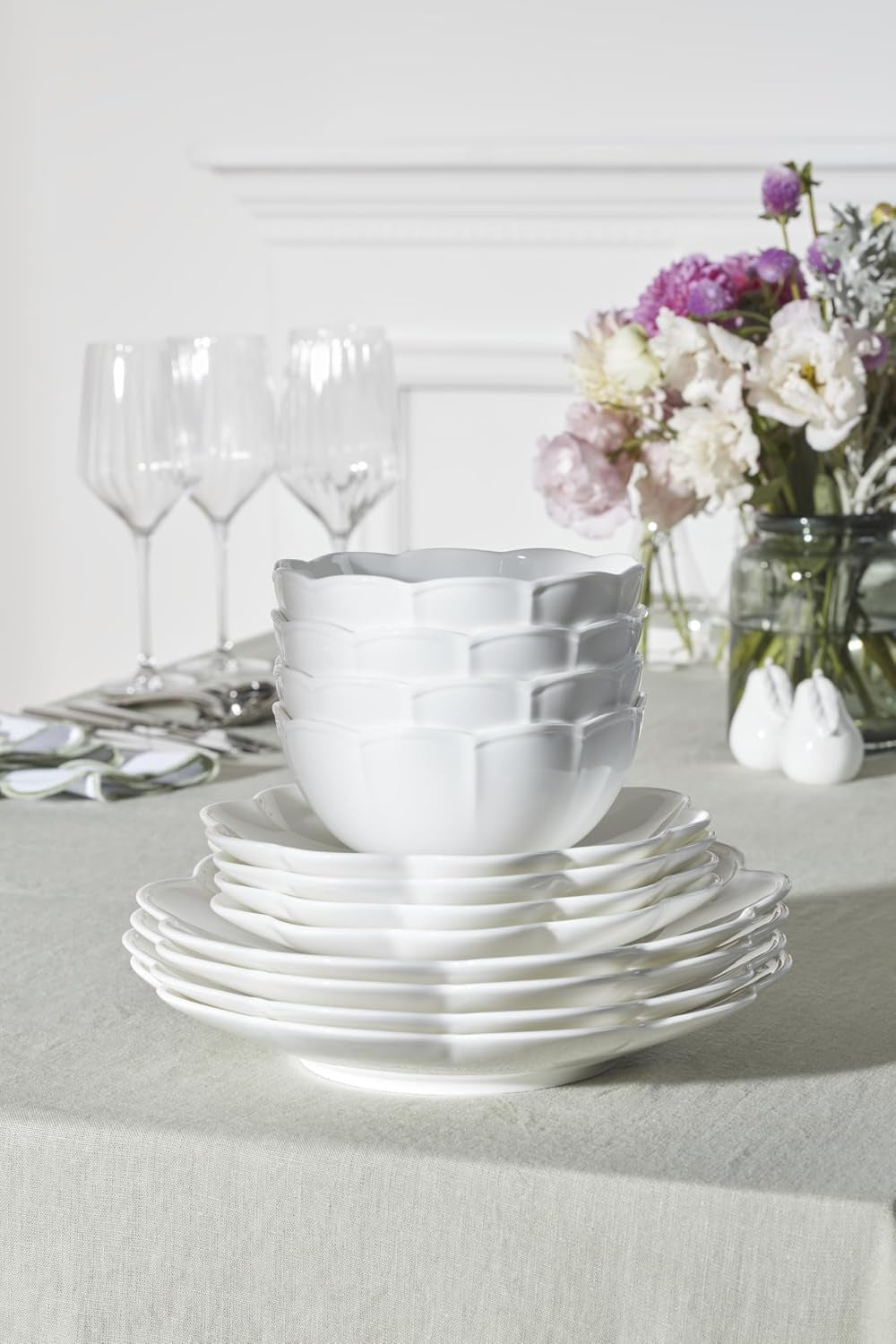 studio-1414-scallop-bone-china-12-piece-dinnerware-set-for-4
