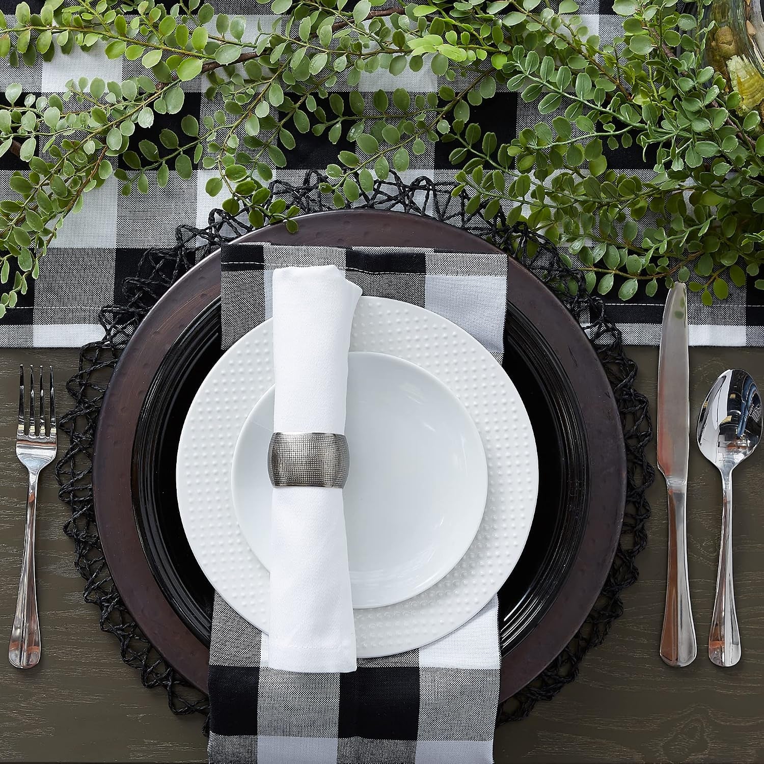 buffalo-check-collection-classic-farmhouse-table-runner-14x108-black-white