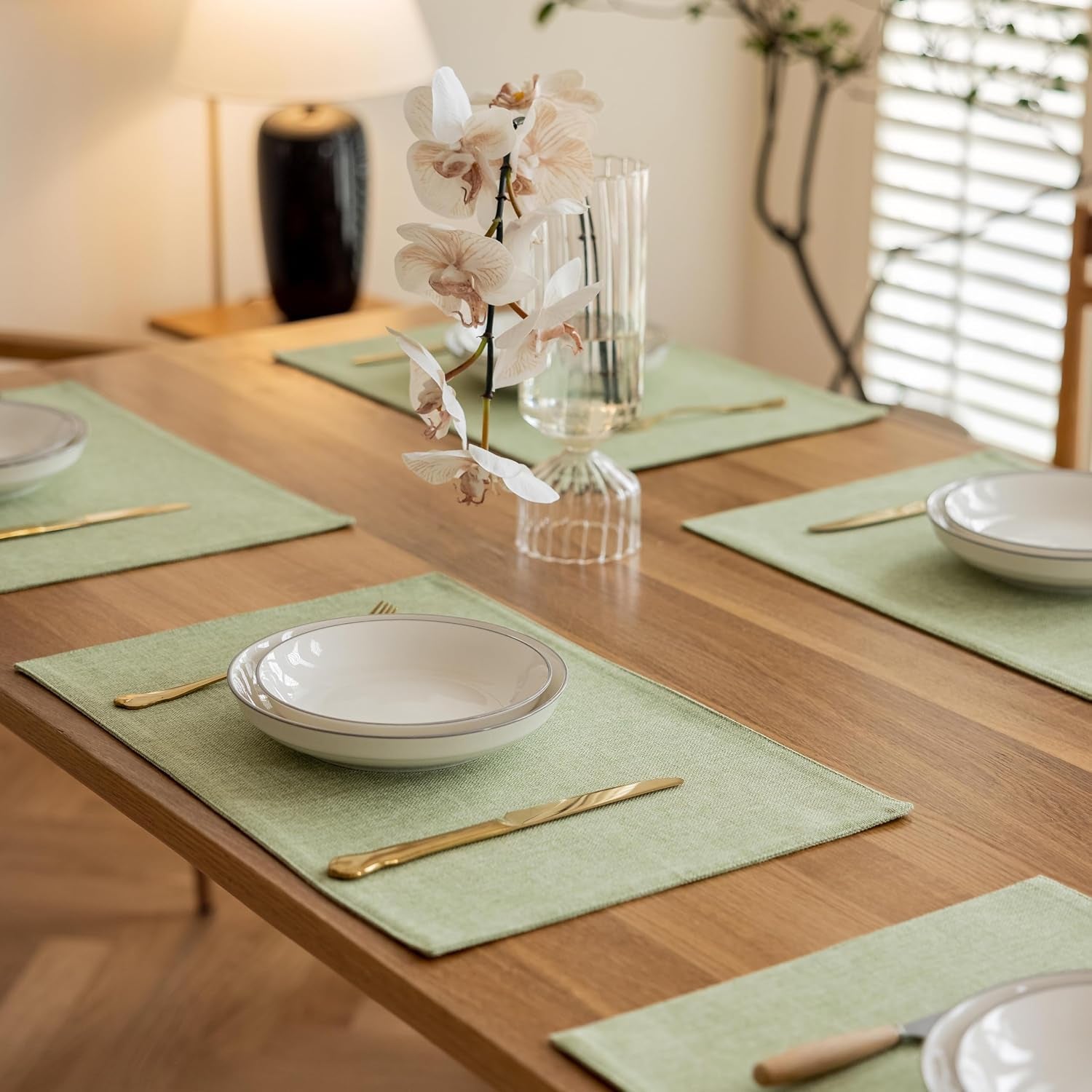 green-placemat-set-of-4-washable-linen-textured-place-mats-for-dinner-heat-resistant-sage-cloth-placemats-scratch-resistant-plate-mats-for-dining-table-kitchen-summer-green