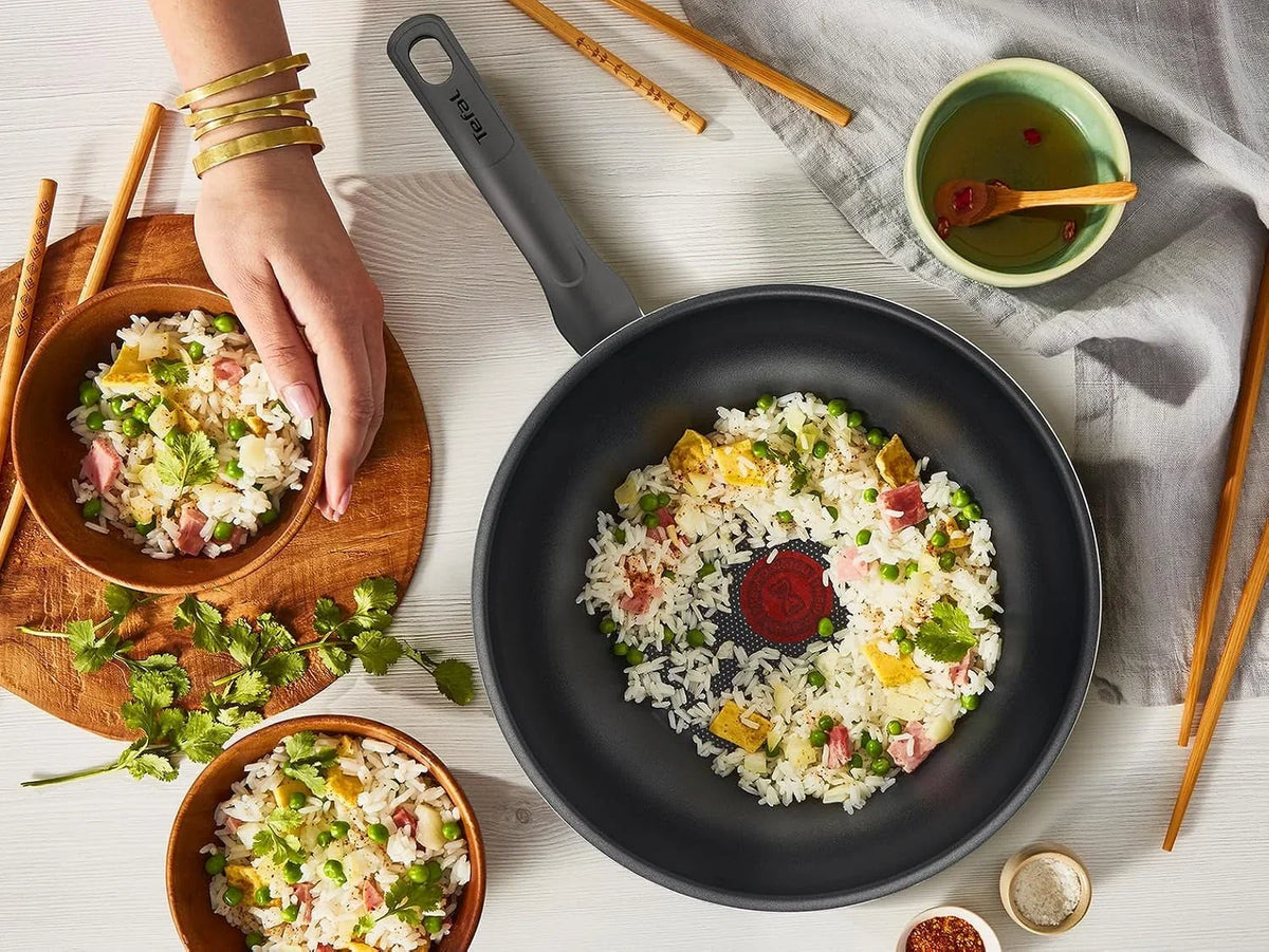 tefal-day-by-day-28-cm-wok-all-hobs-compatible-expect-induction-non-stick-coating-resistant-easy-to-clean-high-performance-thermo-signal-b56419az