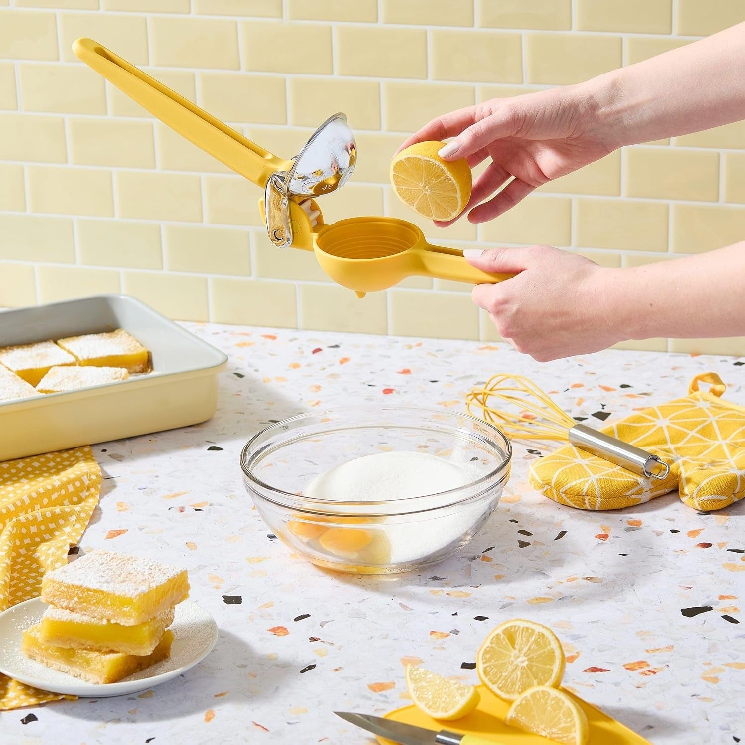freshforce-lemon-squeezer-citrus-juicer-manual-hand-press-with-dual-gear-power-for-maximum-juice-extraction-durable-yellow