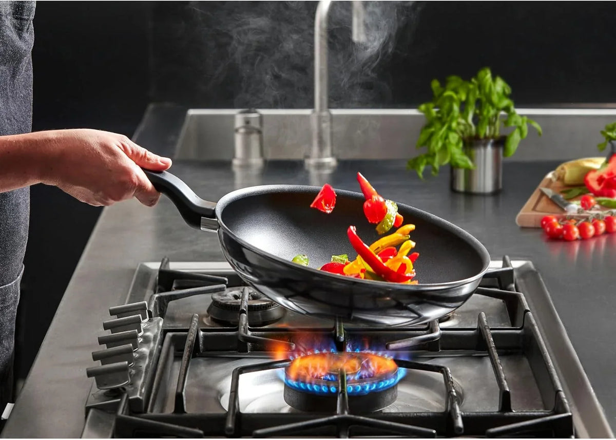 tefal-d52619-resist-wok-pan-safe-titanium-non-stick-coating-thermal-signal-temperature-indicator-not-suitable-for-induction-cookers-easy-cleaning-flame-protect-technology-black-28-cm