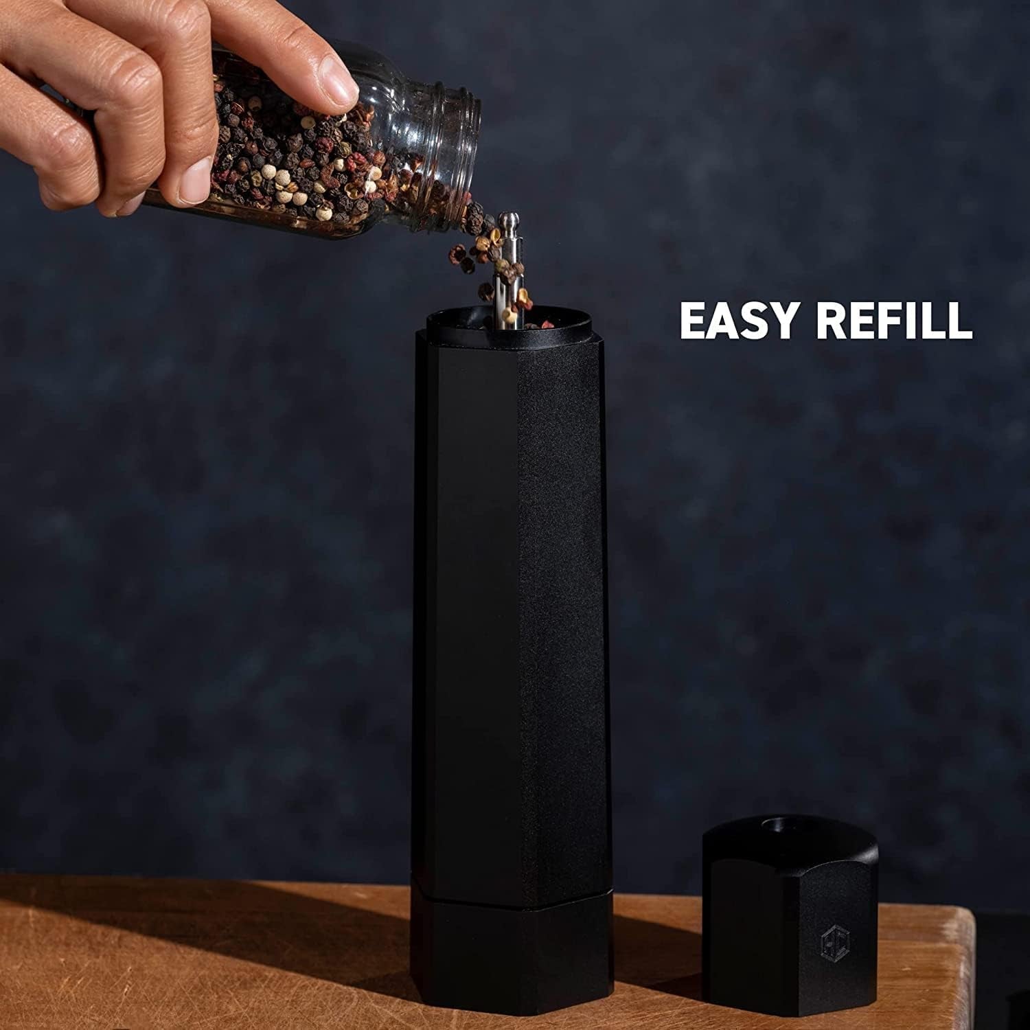 hexclad-hexmill-pepper-grinder-aluminum-matte-black-10-grind-settings
