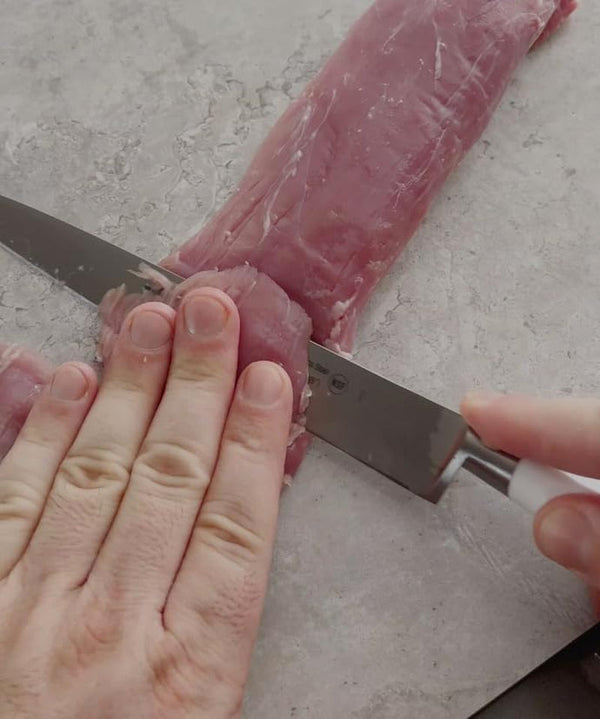 Forged Knife 8 Inch Nitrum Stainless Steel and 200 Mm Blade. Sharp Knife to Meat and Fish. Ergonomic Polyoxymethylene POM Handle. Series Riviera Blanc. Color White8