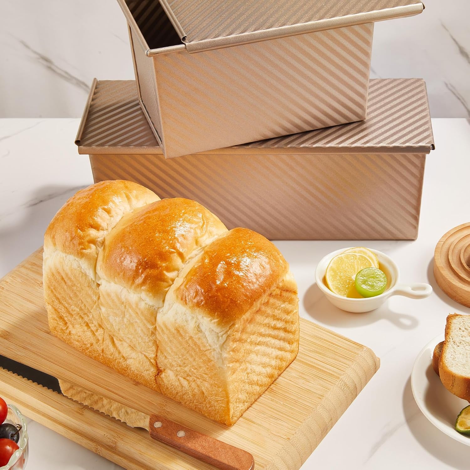 pullman-loaf-pan-with-lid-1-lb-dough-capacity-non-stick-bakeware-for-baking-bread-carbon-steel-corrugated-bread-toast-box-mold-with-cover-for-baking-bread-gold