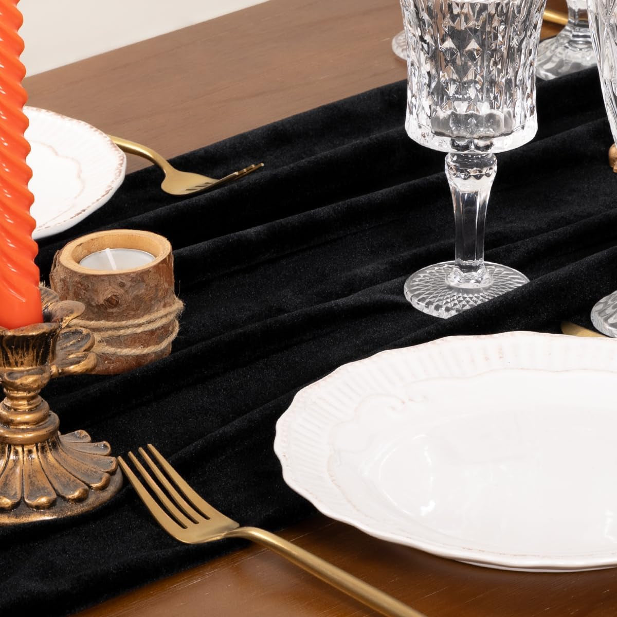 black-velvet-table-runner-cloth-fall-luxurious-wedding-party-decor