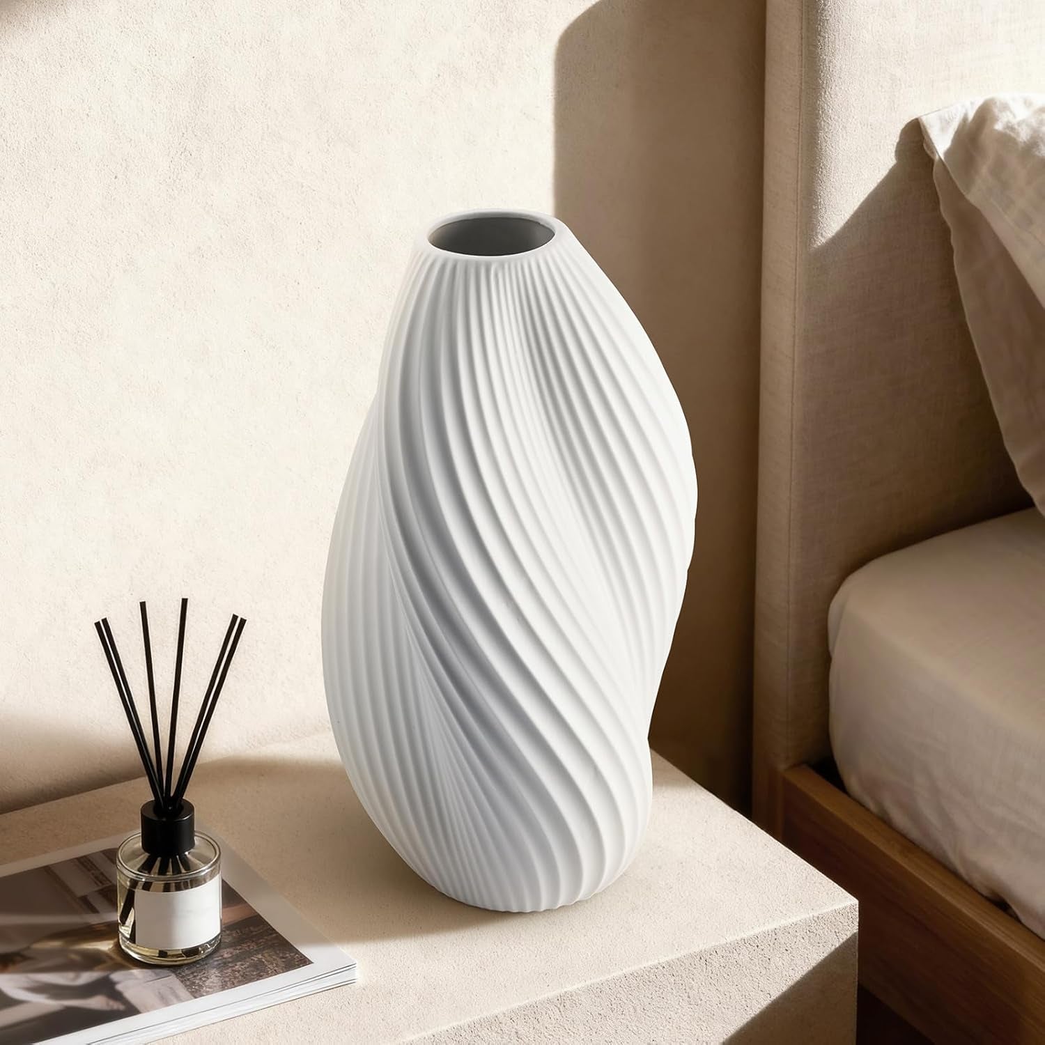 modern-ceramic-decorative-table-lamp-living-room-bedroom-bedside