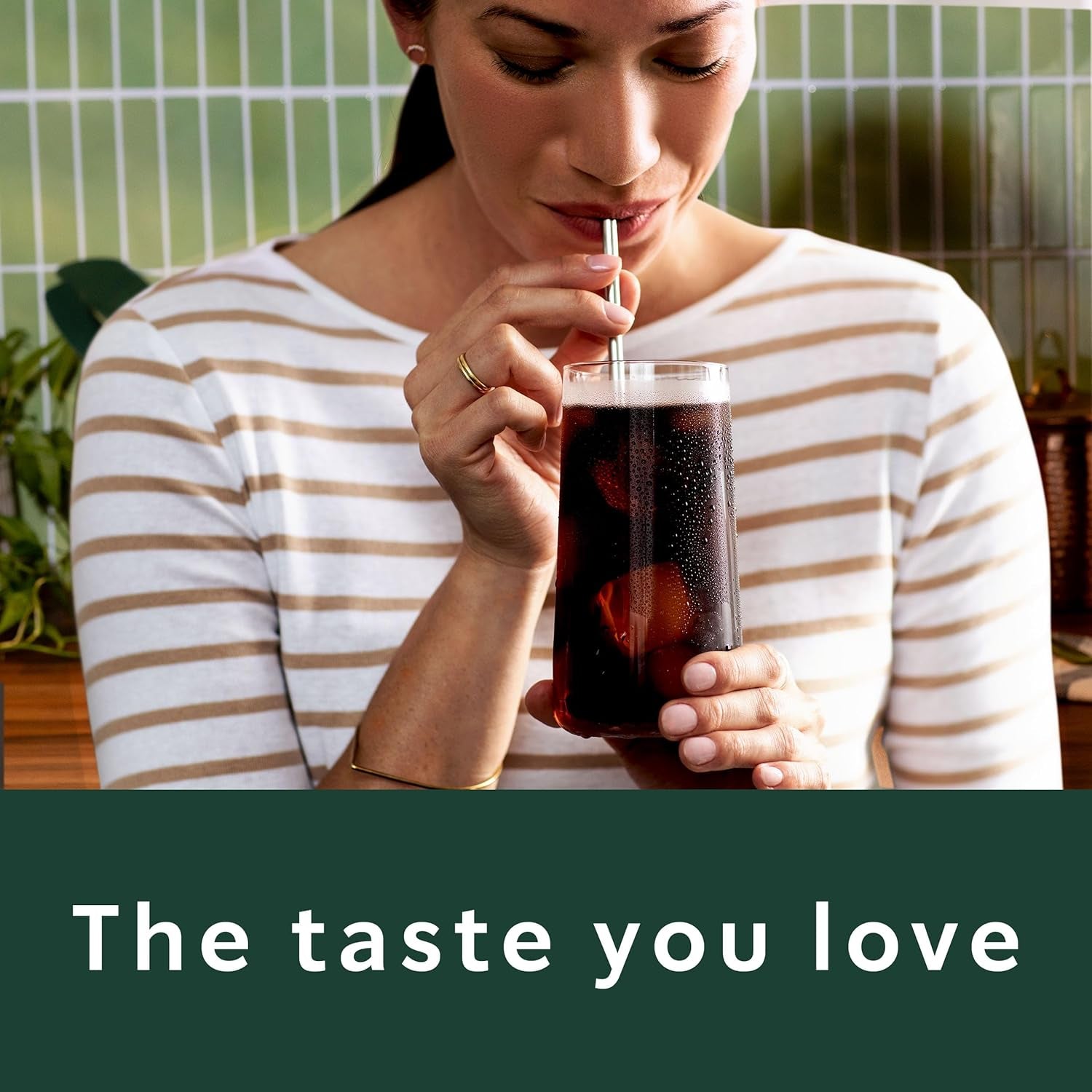 starbucks-cold-brew-coffee-concentrate-madagascar-vanilla-flavored-iced-coffee-32-fl-oz-100-arabica-cold-brew-concentrate-natural-madagascar-vanilla-flavor-mix-with-water-32-fl-oz-multi-serve-bottle