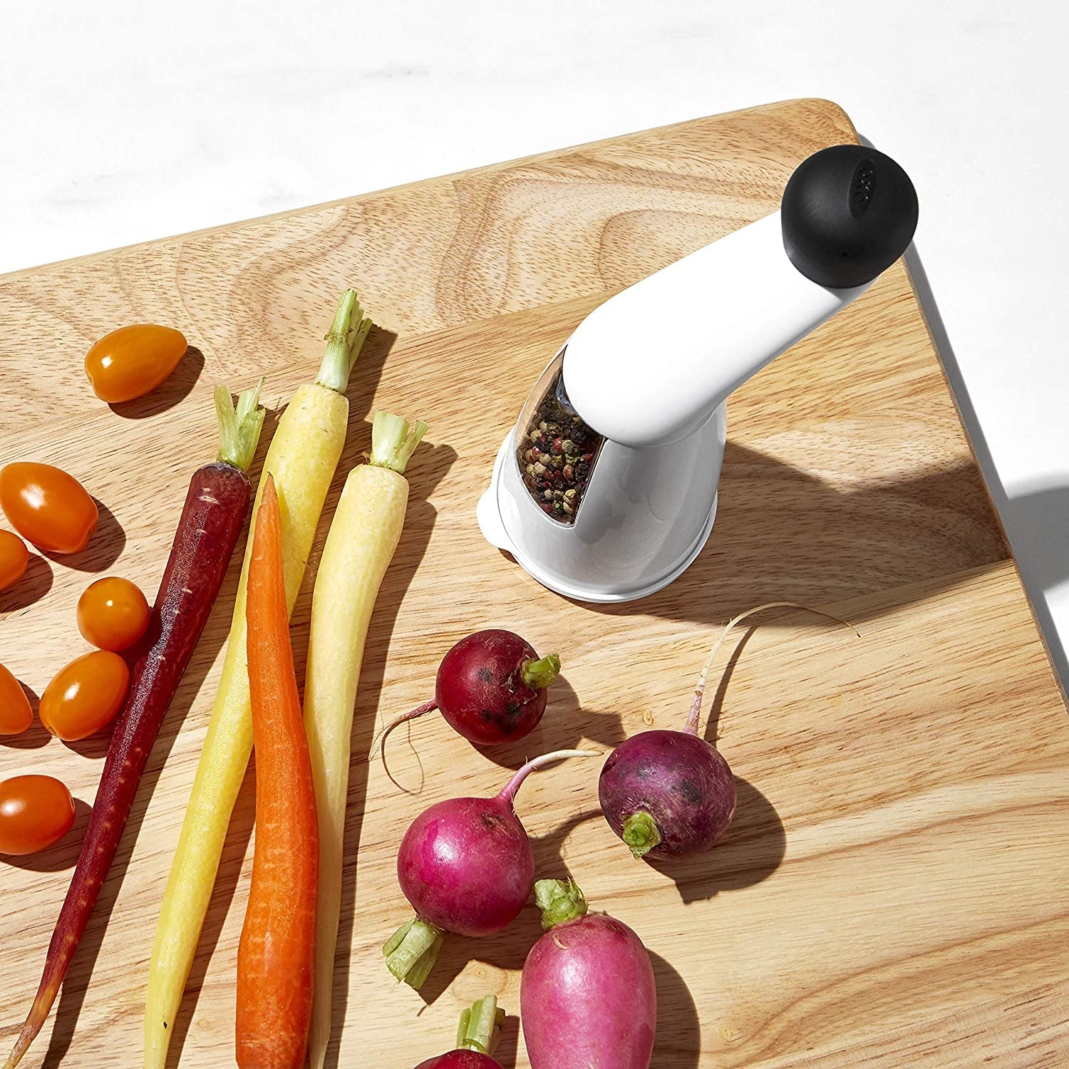 oxo-good-grips-pepper-mill-with-rotating-handle