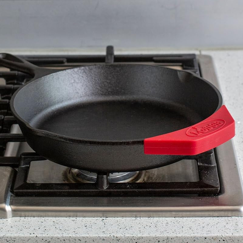 silicone-assist-handle-holder-dishwasher-safe-red-hot-handle-holder-for-cast-iron-dual-handle-products-reusable-heat-protection-up-to-450-f-reusable-heat-protection