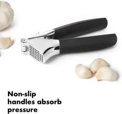 OXO Good Grips Garlic Press, Easy to Squeeze & Self Cleaning Tool, Black | Garlic Crusher for Unpeeled Cloves, Soft Non-Slip Handle, Die-Cast Zinc for Durability, Built-In Cleaner, Dishwasher Safe5