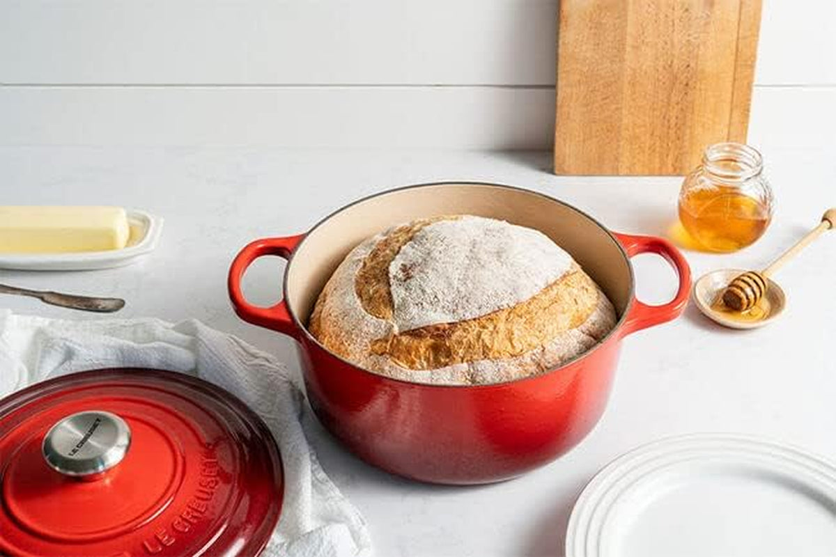 le-creuset-enameled-cast-iron-signature-round-dutch-oven-3-5-qt-cerise