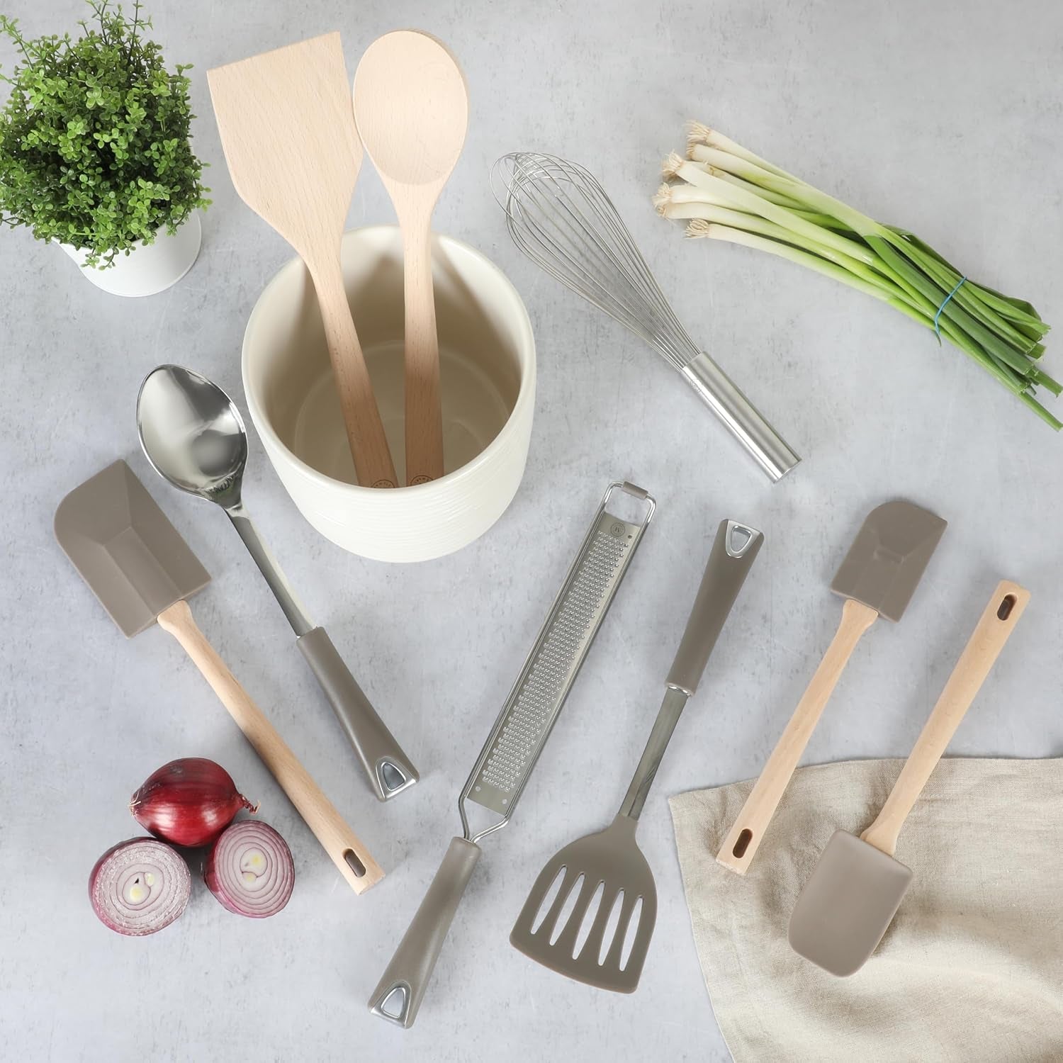 10-piece-tools-and-gadget-set-w-ceramic-crock-linen-white-w-grey-tools