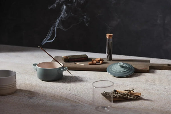Le Creuset Stoneware Mini round Cocotte, 8 Oz., Sea Salt7