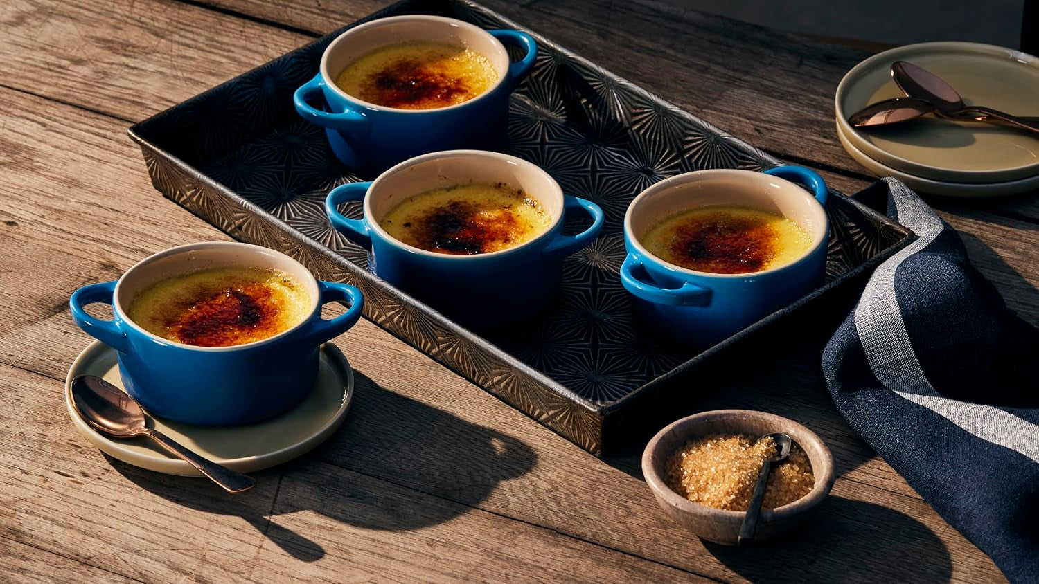 le-creuset-stoneware-mini-round-cocotte-8-oz-flame