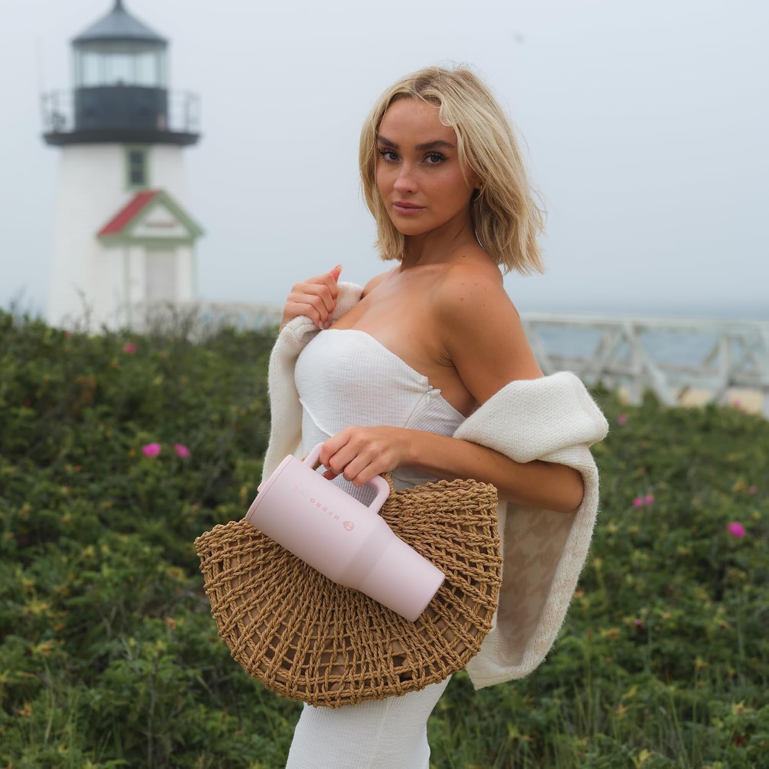 traveler-40oz-insulated-tumbler-with-handle-straw-pink-sand-triple-wall-insulated-flip-straw-lid-leak-resistant-stainless-steel-cup-holder-friendly-bpa-free-dishwasher-safe