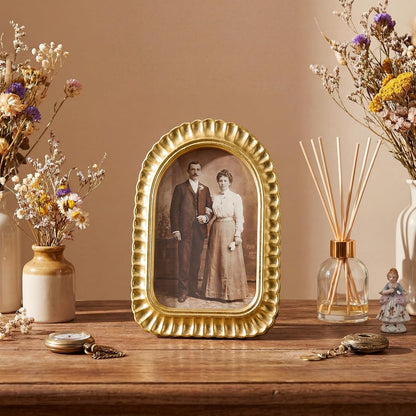 4X6 Inch Gold Petal Arched Picture Frame Vintage Scalloped5