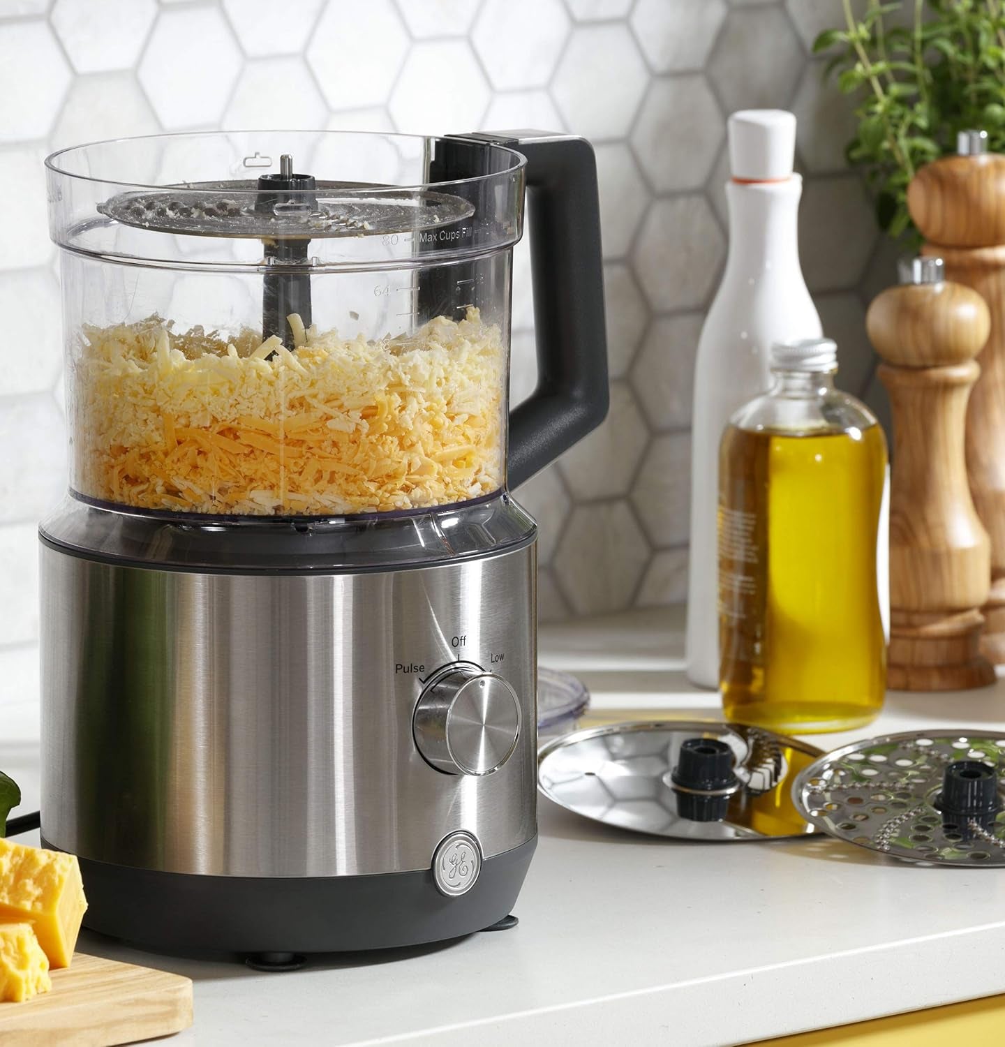 ge-food-processor-large-12-cup-vegetable-chopper-for-shredding-mincing-dicing-kneading-dough-9-stainless-steel-accessories-550w-motor-3-speed-dishwasher-safe