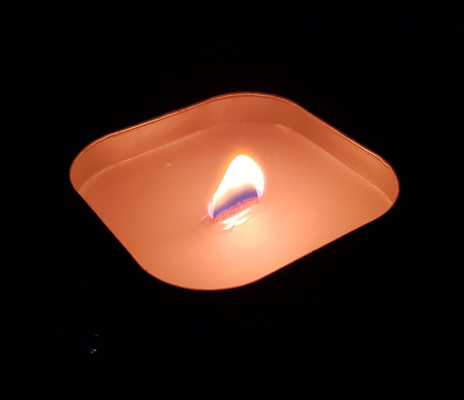coleman-campfire-citronella-candle-with-wooden-crackle-wick-6-oz