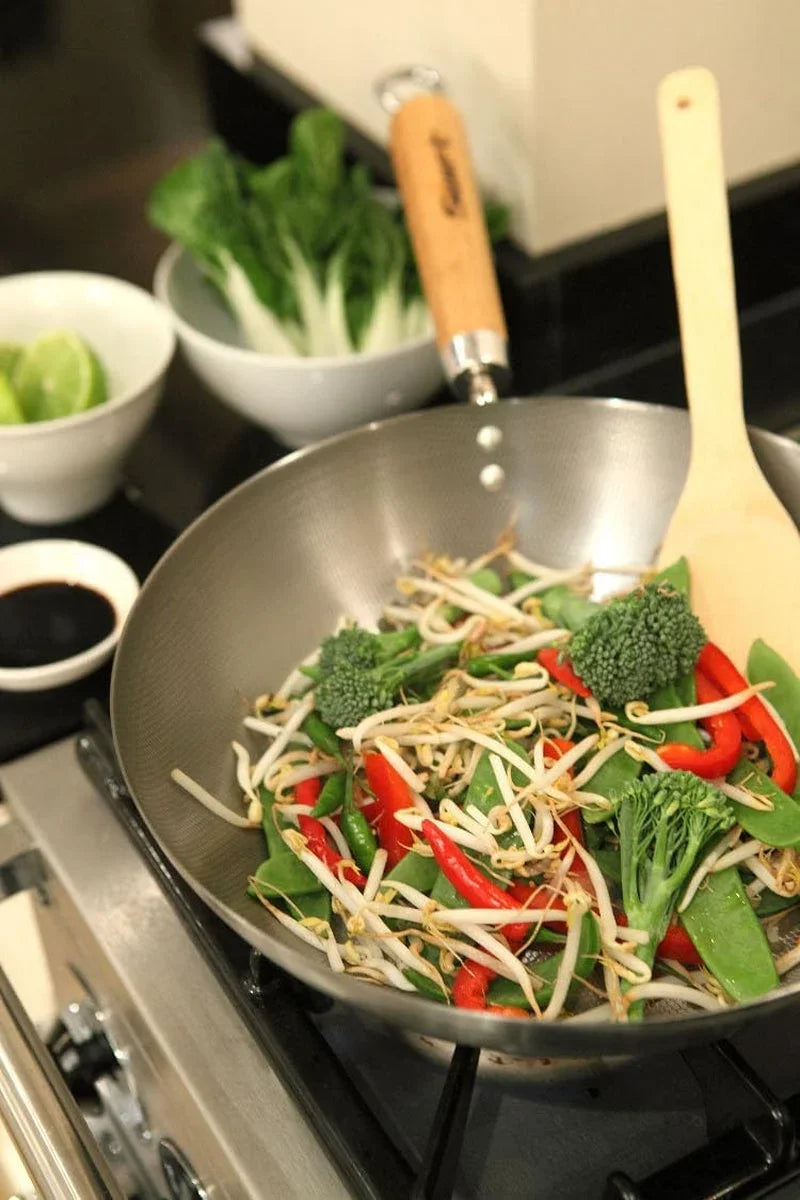 12108410-carbon-steel-wok-with-wood-handle-27cm-10-5-inch-silver-lacquer-finish