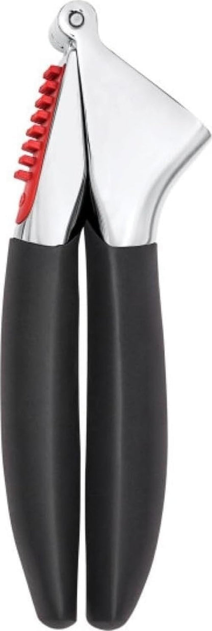 OXO Good Grips Garlic Press, Easy to Squeeze & Self Cleaning Tool, Black | Garlic Crusher for Unpeeled Cloves, Soft Non-Slip Handle, Die-Cast Zinc for Durability, Built-In Cleaner, Dishwasher Safe1