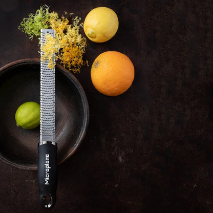 Microplane Premium Classic Series Zester 18/8, Black - Lemon Zester & Cheese Grater & Vegetable Grater - Citrus, Parmesan Cheese, Garlic, Ginger, Nutmeg, Chocolate - Stainless Steel Grater7