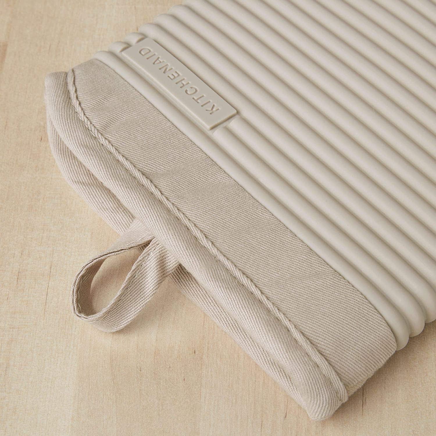 ribbed-soft-silicone-oven-mitt-2-pack-set-7-5x13-milkshake-tan