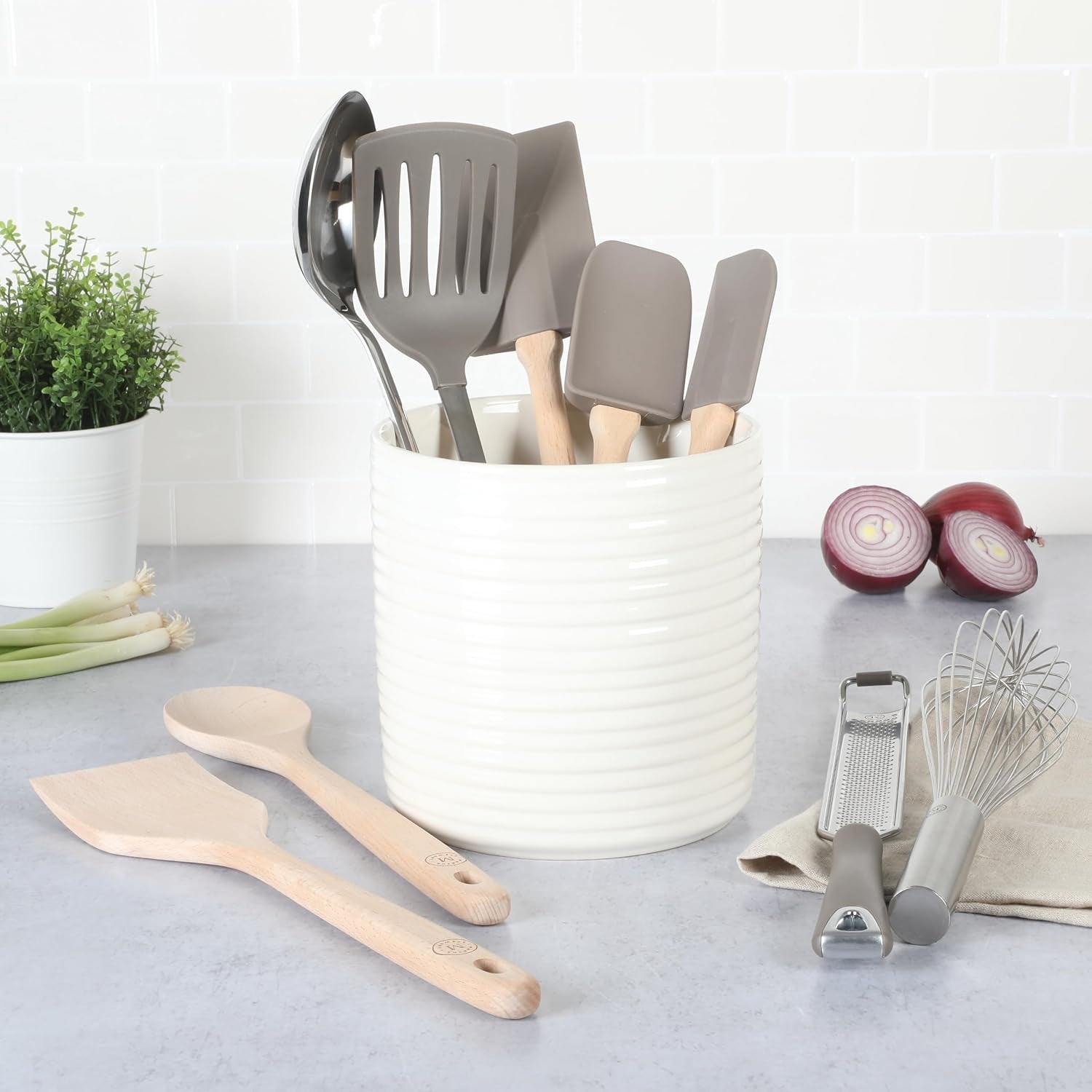 10-piece-tools-and-gadget-set-w-ceramic-crock-linen-white-w-grey-tools