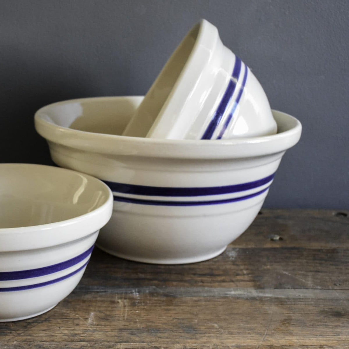 dominion-mixing-bowl-stoneware-with-food-safe-glaze-tan-with-blue-stripe-12-inches