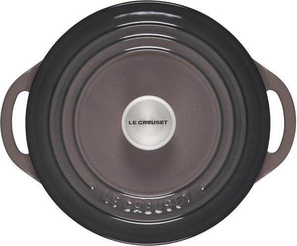 Le Creuset Cast Iron Shallow round Dutch Oven, 2.75Qt, Oyster2