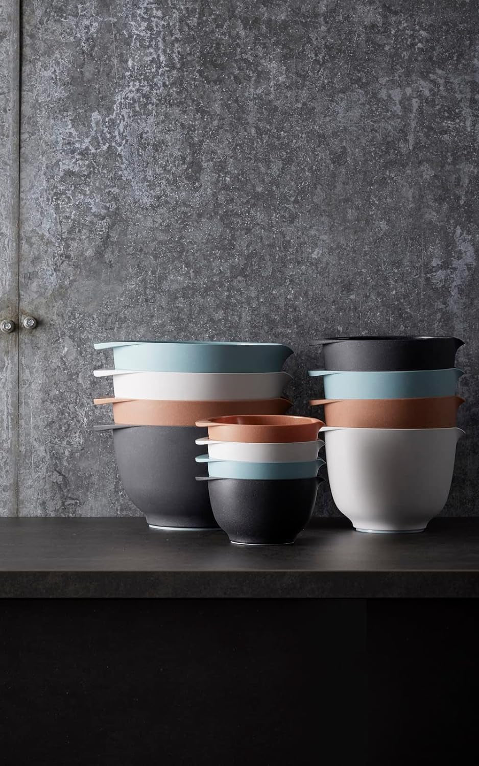 margrethe-mixing-bowl-set-with-lids-2l-3l-black